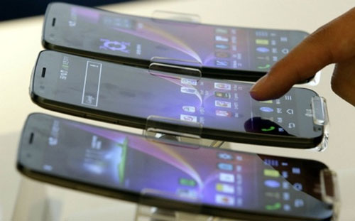 Curve smartphones: the next big thing? sneak peak at curved smartphones