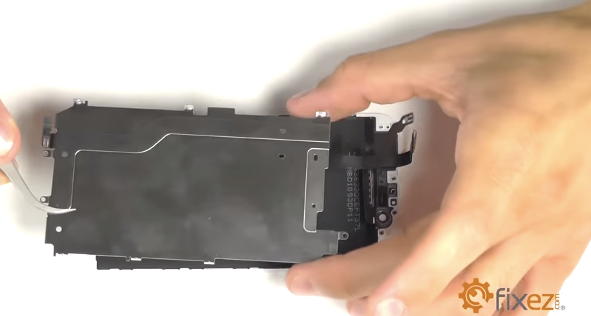 fix cracked iphone screen step 15 Remove the LCD plate