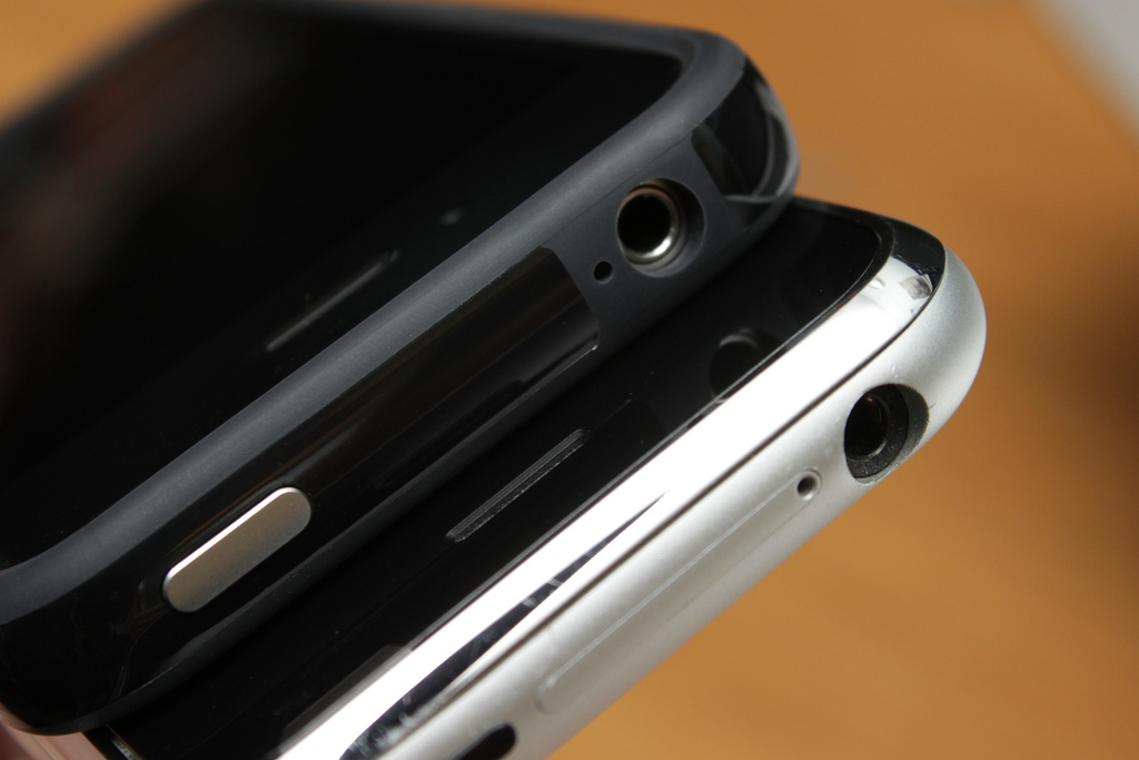 Are New Devices Ditching the Headphone Jack?