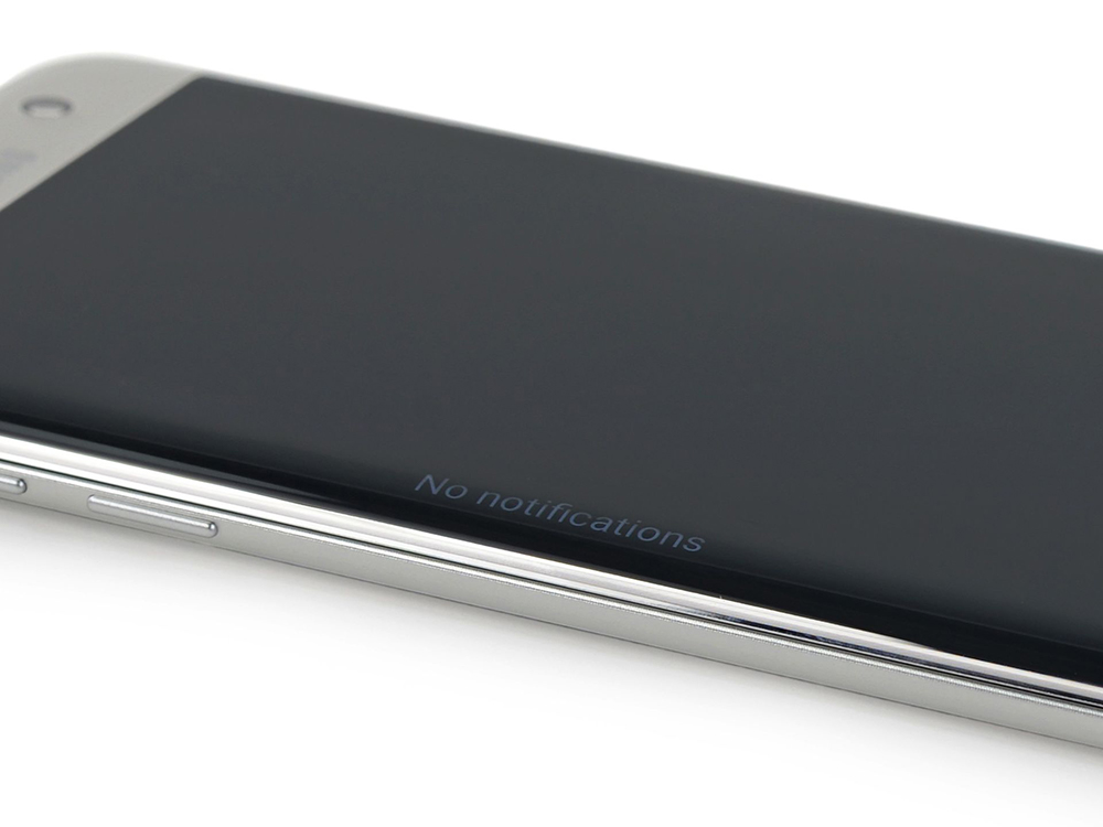 The Extinction of the Phone Bezel